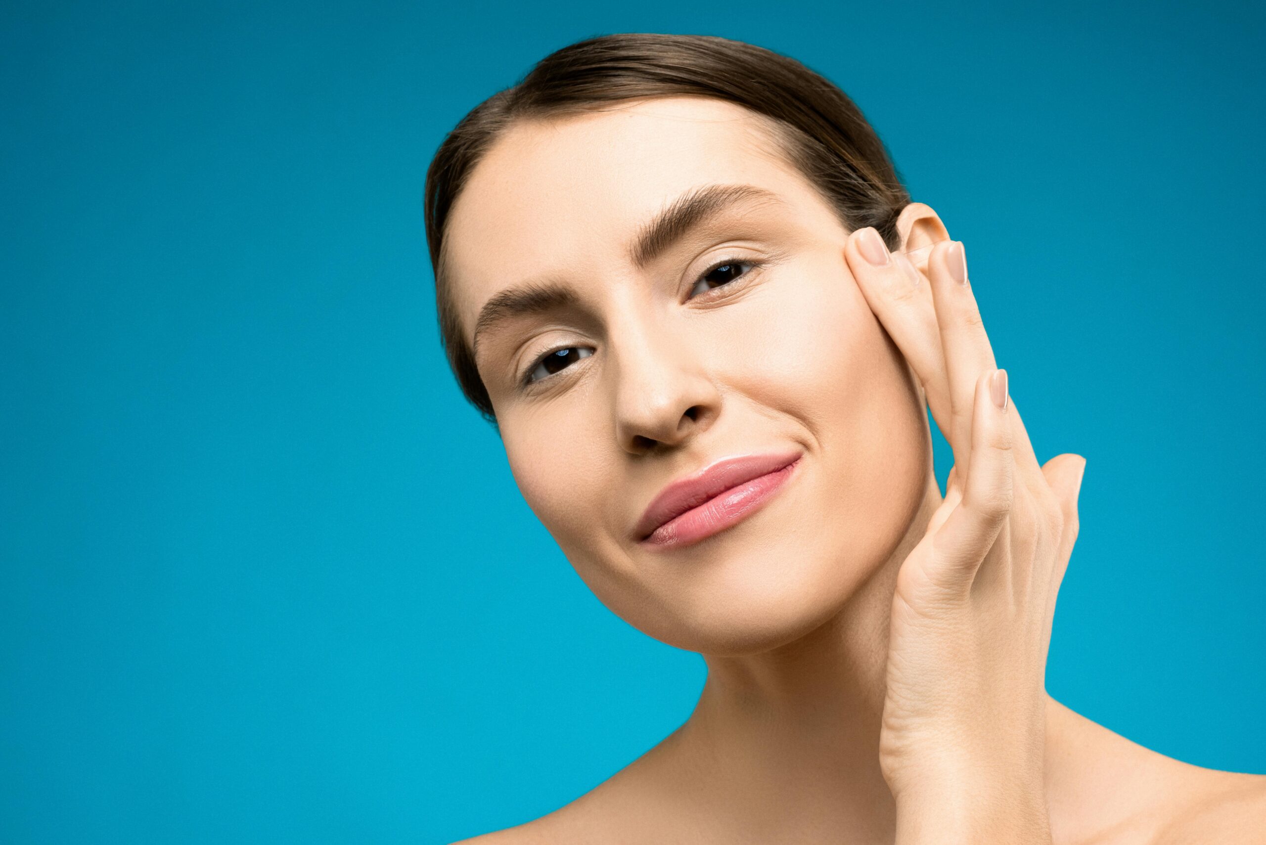 Clinic-Level Skin Results at Home: What’s Actually Possible (And What Isn’t)