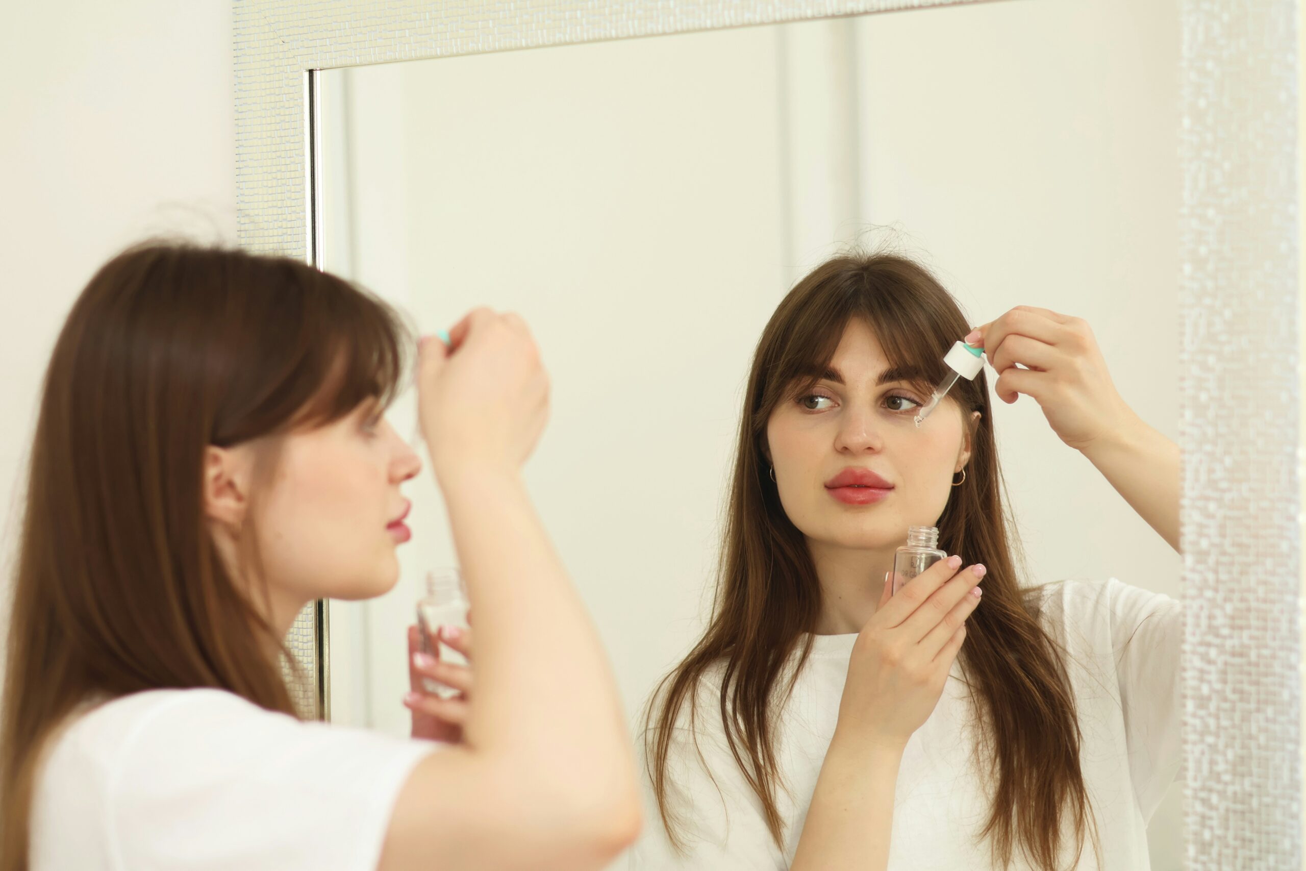 How to Minimize Pores at Home: Best Devices, Skincare, and Routines