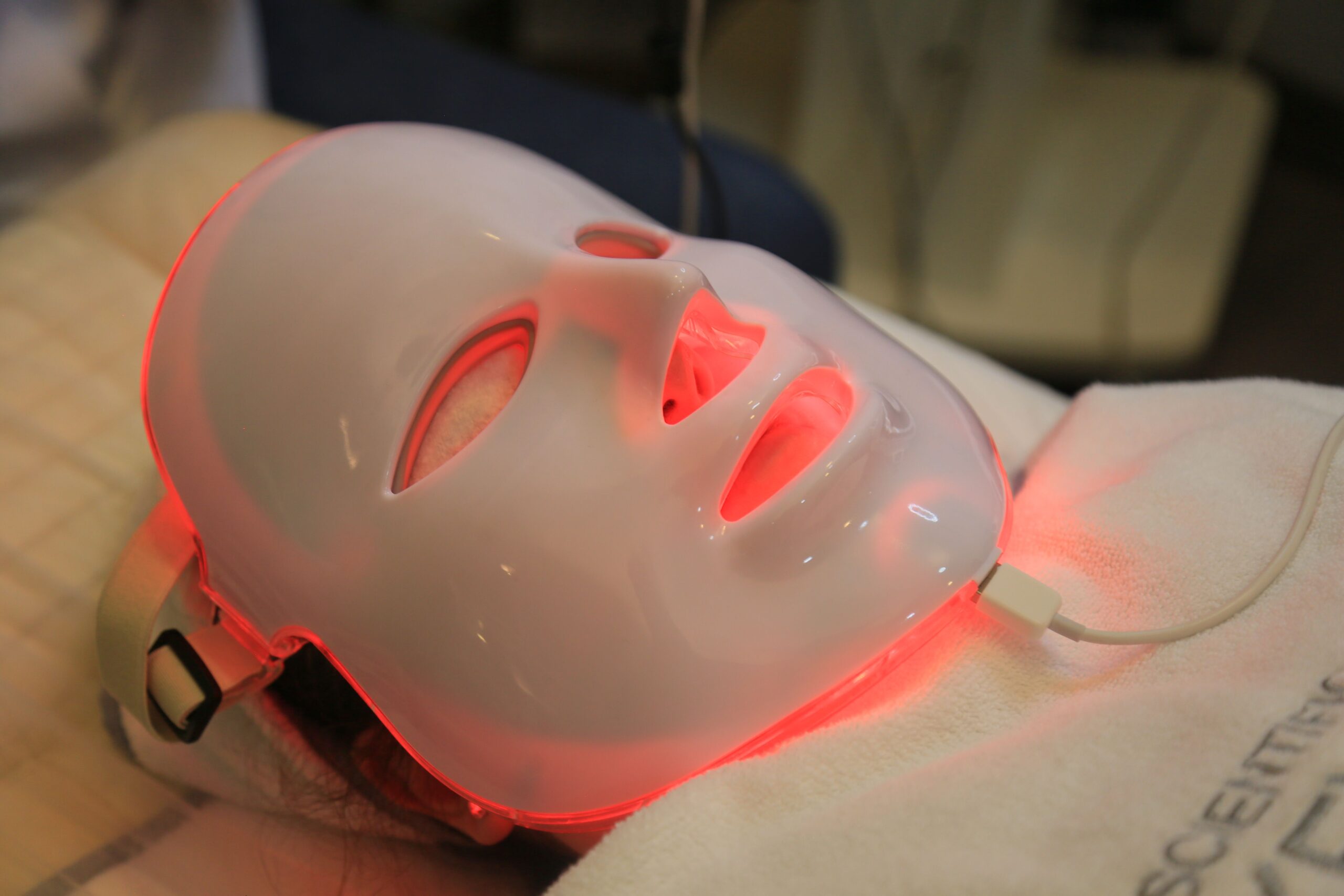 Red Light, Blue Light, Near-Infrared: Breaking Down the Science of At-Home LED Therapy