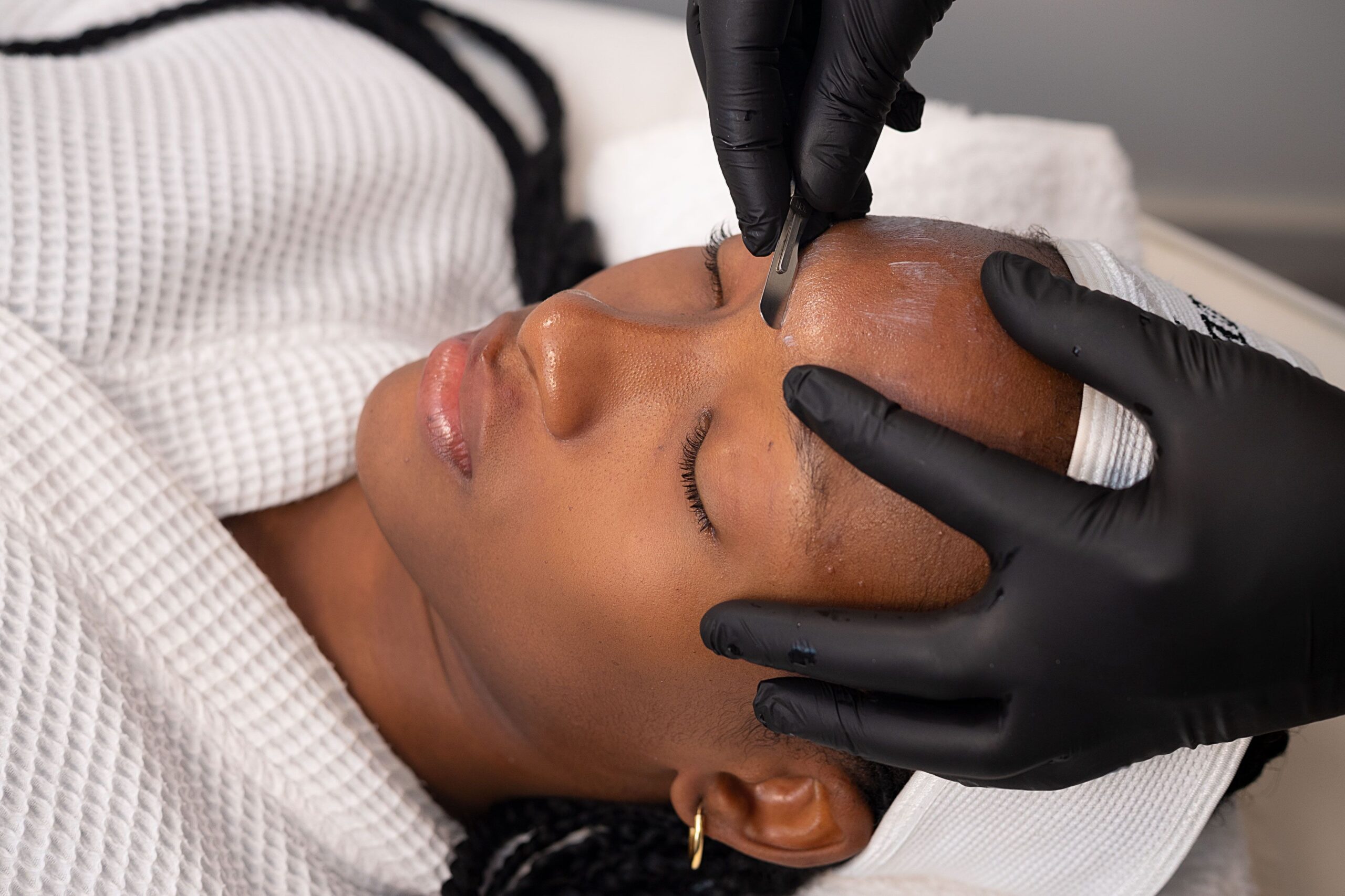 Dermaplaning at Home: Tools, Technique, and Common Mistakes
